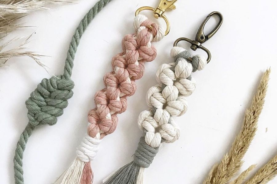 How to Make a Macrame Keychain – Easy Video Tutorials by Soulful Notions
