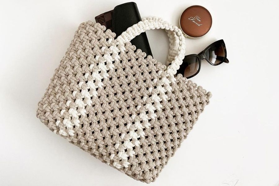 Easy DIY Macrame Bag Pattern for Beginners by Soulful Notions