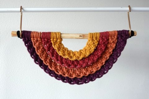 How to Make a Macrame Rainbow Wall Hanging | Easy Square Knot ...