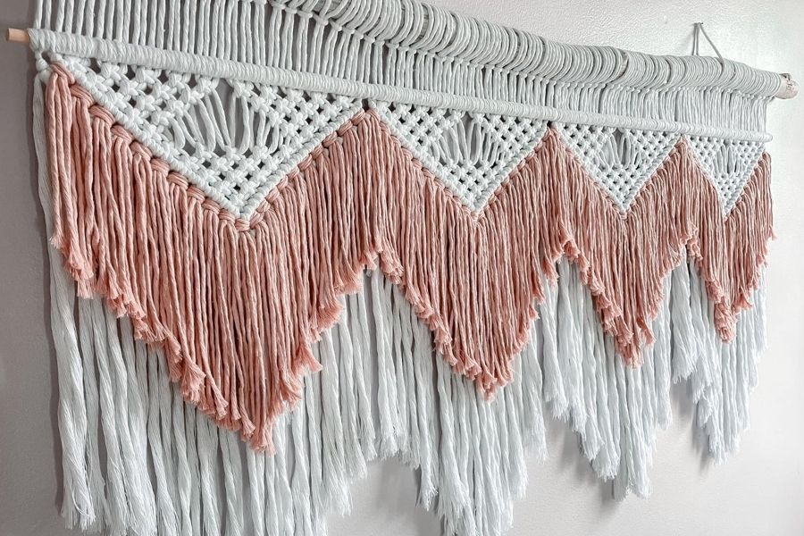 How to Make a Boho Wall Hanging - Pattern by Christina Hodges from the Knotting Millennial