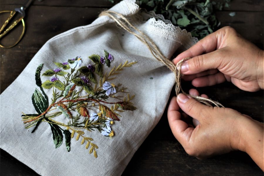 10 Free Hand Embroidery Patterns for Beginners