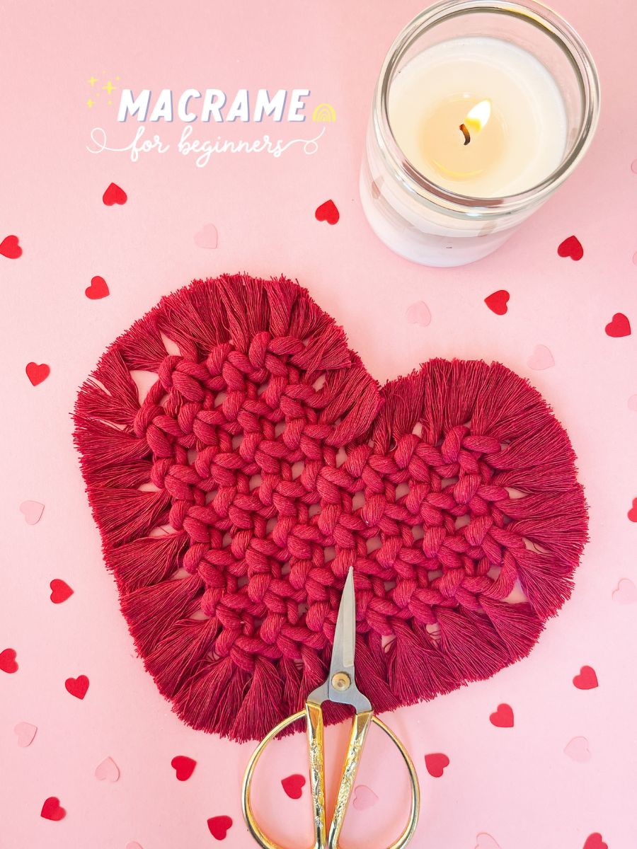 Free Easy DIY Macrame Heart Coaster Pattern for Beginners - Macrame for Beginners Free Macrame Tutorials